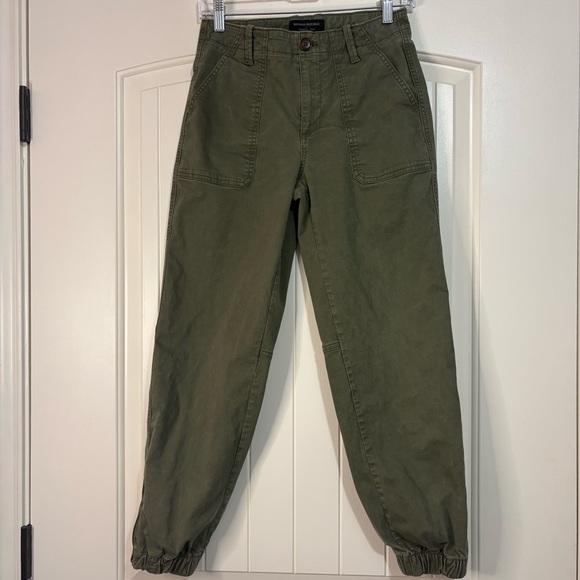 Banana Republic Pants - Banana Republic Authentic Chino Olive Green Jogger Pants Zip Ankle Size 0‎